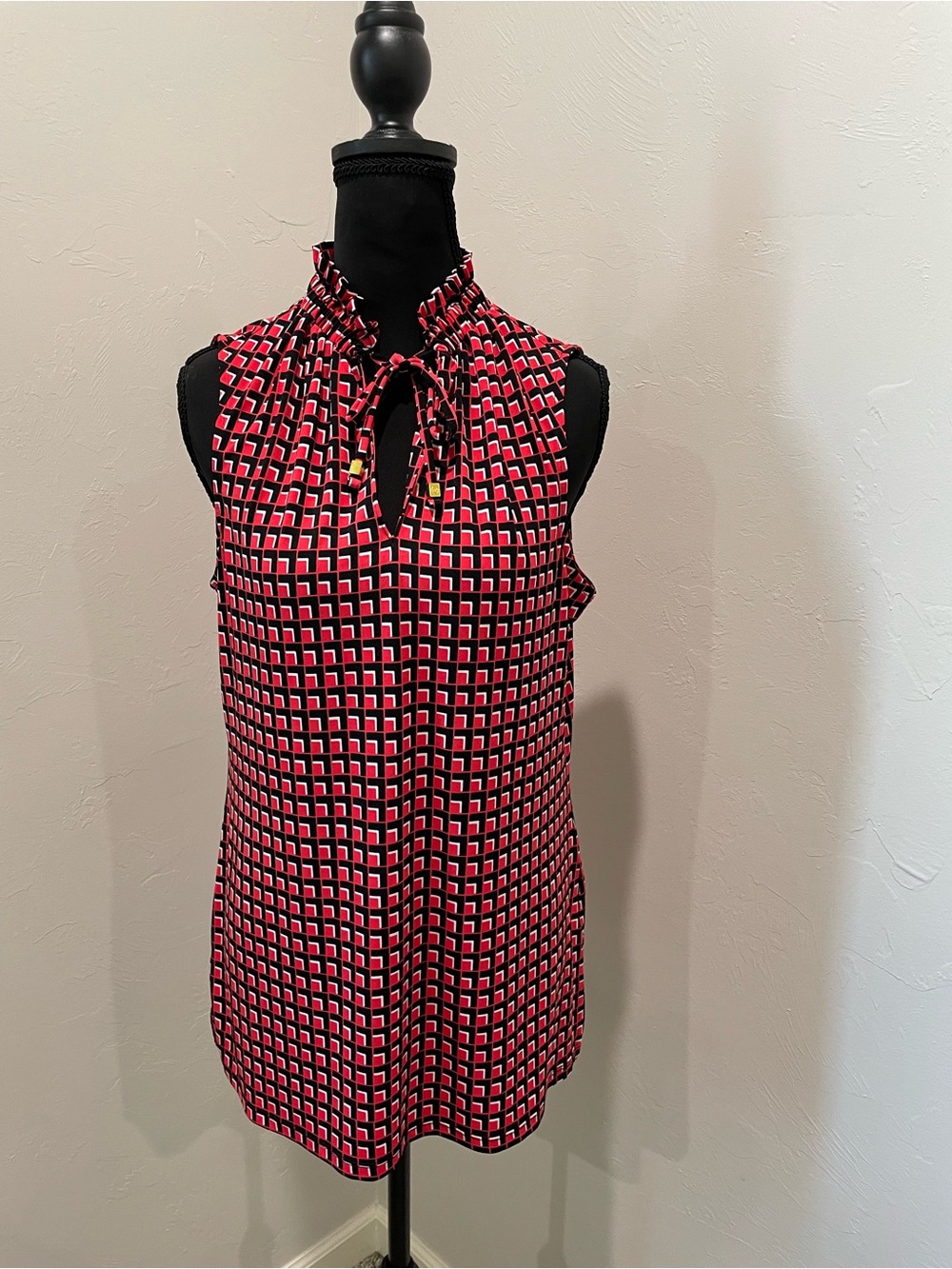 Michael Kors Red and Black Geometric Tie-Neck Sleeveless Blouse